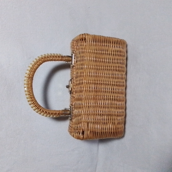 Vintage Wicker Purse. Made in Hong Kong - Picture 2 of 5